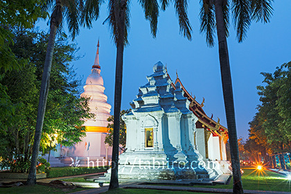 2013,03,24ワット・プラシンの夜景018b.jpg