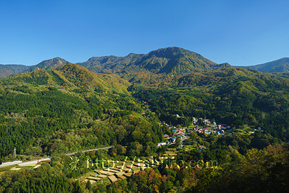 2016,10,16初秋の秋山郷と苗場山034a.jpg