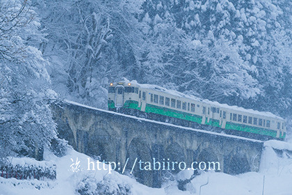 2017,01,14JR只見線8連コンククリアーチ福島県大沼郡金山町a.jpg