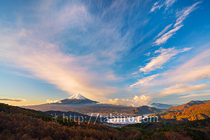 2021,11,10西川林道より望む富士山の夜明け195b.jpg