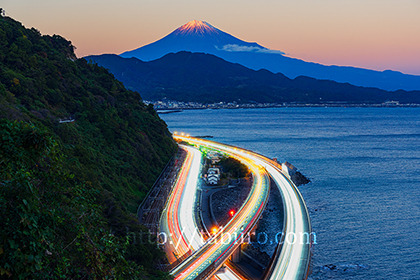 2021,11,11薩埵峠より富士山を望む148b.jpg