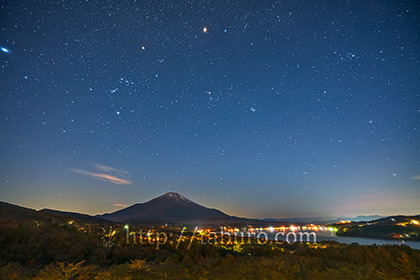 2022,11,04パノラマ台より富士山の星空を望む040b.jpg